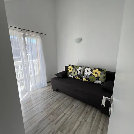 Apartment Sunce Grebastica