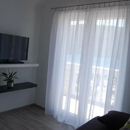Apartment Sunce Grebastica